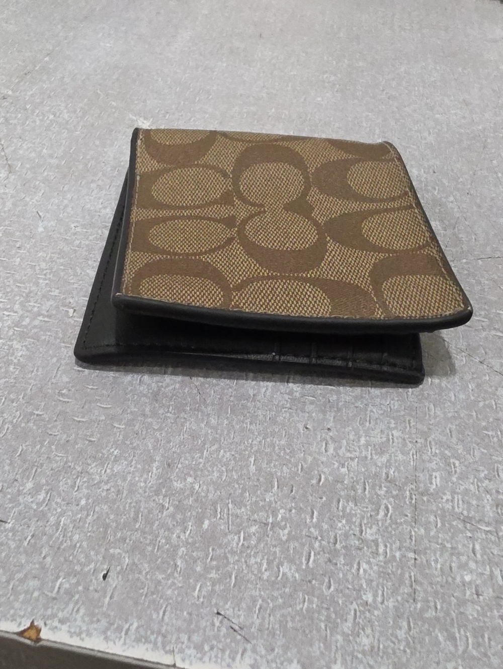 Coach Wallet - Picture 3 of 8